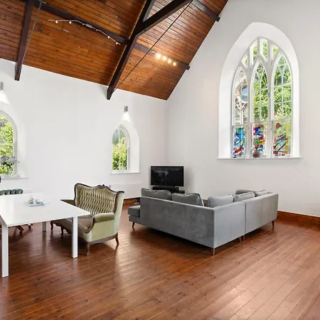 Fishermans Hall, 1864 Historic Property, Centre *